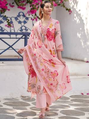Women Printed Regular Kurta with Trousers & With Dupatta 6