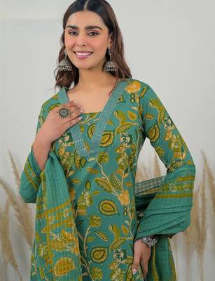 Women Floral Printed Regular Thread Work Kurta with Trousers & With Dupatta 2