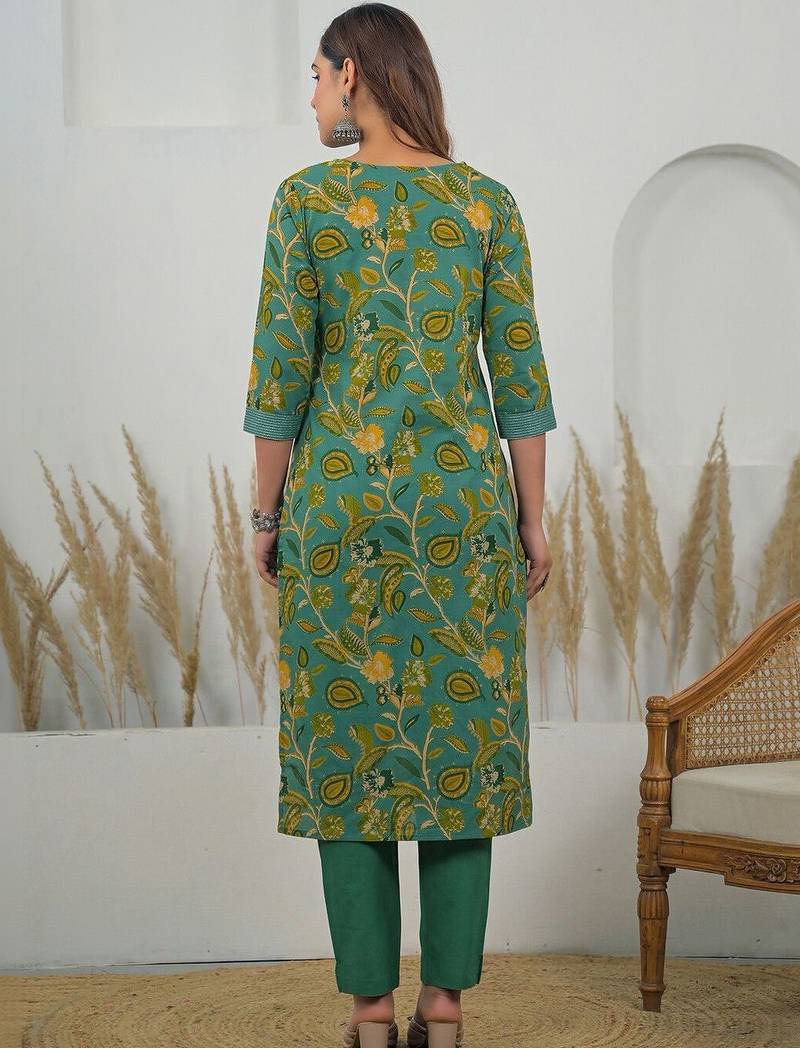 Women Floral Printed Regular Thread Work Kurta with Trousers & With Dupatta