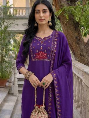Women Ethnic Motifs Embroidered Regular Thread Work Kurta with Trousers & With Dupatta 2