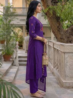 Women Ethnic Motifs Embroidered Regular Thread Work Kurta with Trousers & With Dupatta 3