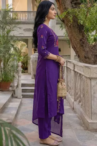 Women Ethnic Motifs Embroidered Regular Thread Work Kurta with Trousers & With Dupatta