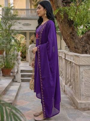 Women Ethnic Motifs Embroidered Regular Thread Work Kurta with Trousers & With Dupatta 4