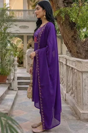 Women Ethnic Motifs Embroidered Regular Thread Work Kurta with Trousers & With Dupatta