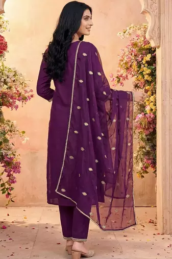 Women Ethnic Motifs Embroidered Regular Thread Work Kurta with Trousers & With Dupatta