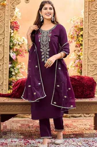 Women Ethnic Motifs Embroidered Regular Thread Work Kurta with Trousers & With Dupatta