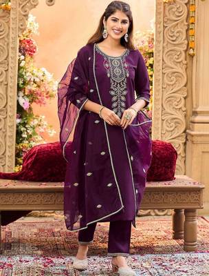 Women Ethnic Motifs Embroidered Regular Thread Work Kurta with Trousers & With Dupatta 4