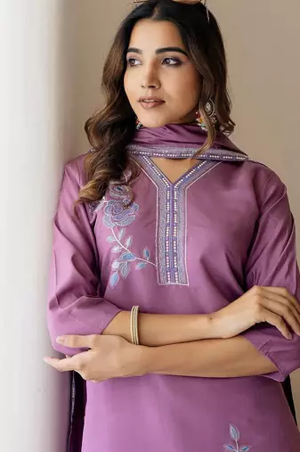 Floral Embroidered V-Neck Thread Work Straight Kurta With Trousers & Dupatta