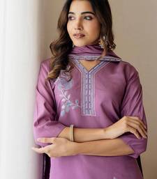 Floral Embroidered V-Neck Thread Work Straight Kurta With Trousers & Dupatta