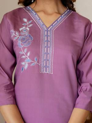 Floral Embroidered V-Neck Thread Work Straight Kurta With Trousers & Dupatta 3