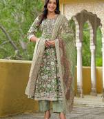 Women Floral Printed Regular Thread Work Kurta with Trousers & With Dupatta