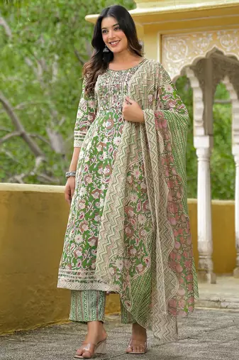 Women Floral Printed Regular Thread Work Kurta with Trousers & With Dupatta