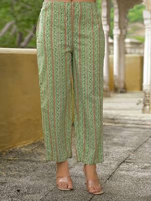 Women Floral Printed Regular Thread Work Kurta with Trousers & With Dupatta 7