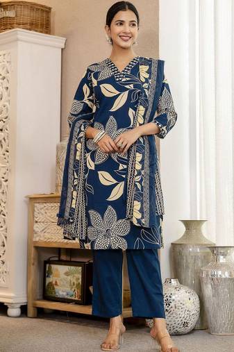 Women Floral Printed Regular Kurta with Trousers & With Dupatta