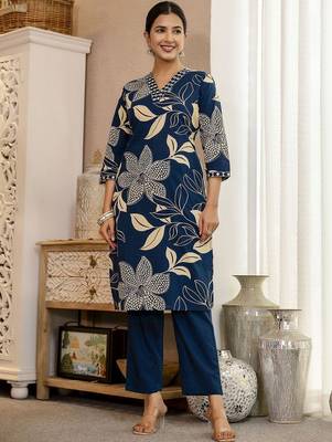 Women Floral Printed Regular Kurta with Trousers & With Dupatta 5