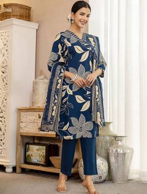 Women Floral Printed Regular Kurta with Trousers & With Dupatta 7