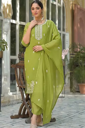 Women Ethnic Motifs Embroidered Regular Thread Work Pure Silk Kurta with Trousers & With Dupatta