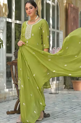 Women Ethnic Motifs Embroidered Regular Thread Work Pure Silk Kurta with Trousers & With Dupatta