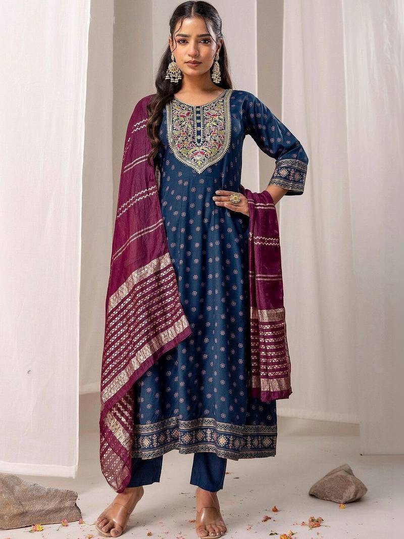 Women Ethnic Motifs Printed Regular Thread Work Kurta with Trousers & With Dupatta
