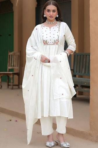 Women Floral Embroidered Empire Thread Work Pure Cotton Kurta with Trousers & With Dupatta
