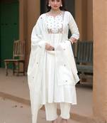 Women Floral Embroidered Empire Thread Work Pure Cotton Kurta with Trousers & With Dupatta