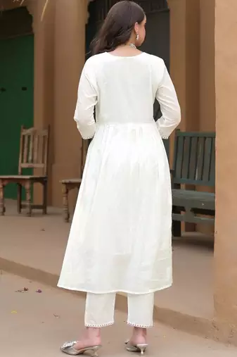Women Floral Embroidered Empire Thread Work Pure Cotton Kurta with Trousers & With Dupatta
