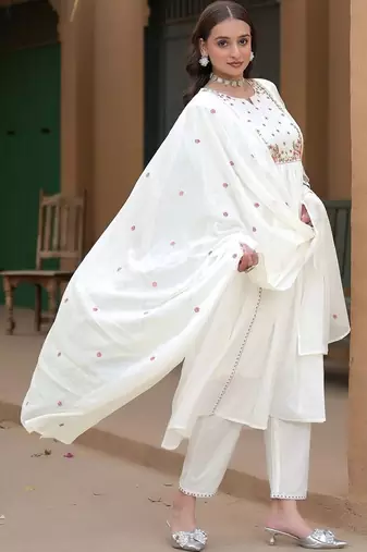Women Floral Embroidered Empire Thread Work Pure Cotton Kurta with Trousers & With Dupatta