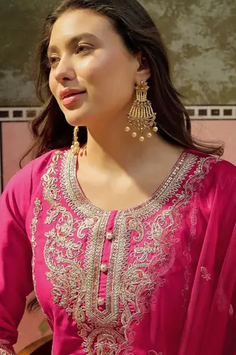 Women Ethnic Motifs Embroidered Regular Kurta with Trousers & With Dupatta