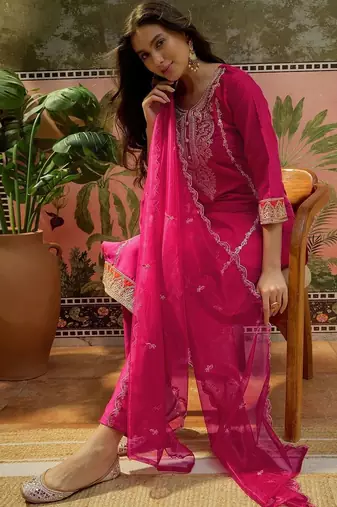 Women Ethnic Motifs Embroidered Regular Kurta with Trousers & With Dupatta