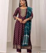 Women Ethnic Motifs Printed Regular Kurta with Trousers & With Dupatta