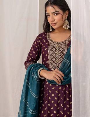 Women Ethnic Motifs Printed Regular Kurta with Trousers & With Dupatta 4