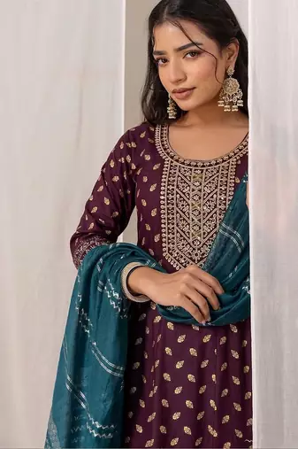 Women Ethnic Motifs Printed Regular Kurta with Trousers & With Dupatta