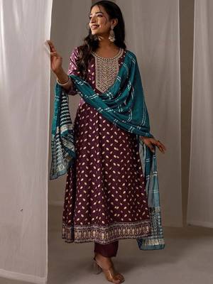 Women Ethnic Motifs Printed Regular Kurta with Trousers & With Dupatta 7