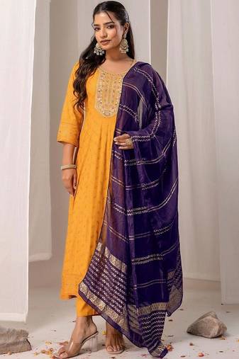 Women Ethnic Motifs Printed Regular Thread Work Kurta with Trousers & With Dupatta