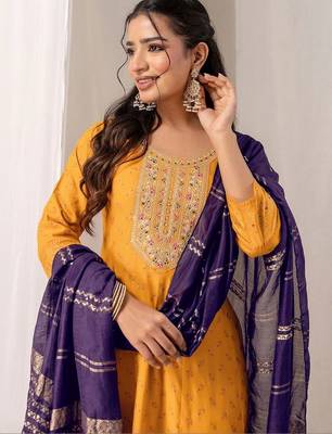 Women Ethnic Motifs Printed Regular Thread Work Kurta with Trousers & With Dupatta 4