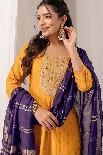 Women Ethnic Motifs Printed Regular Thread Work Kurta with Trousers & With Dupatta