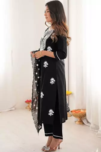 Women Ethnic Motifs Embroidered Regular Thread Work Pure Cotton Kurta with Trousers & With Dupatta