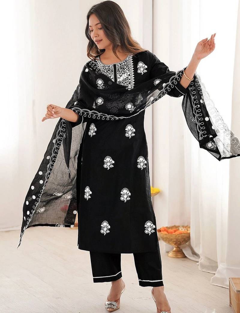 Women Ethnic Motifs Embroidered Regular Thread Work Pure Cotton Kurta with Trousers & With Dupatta