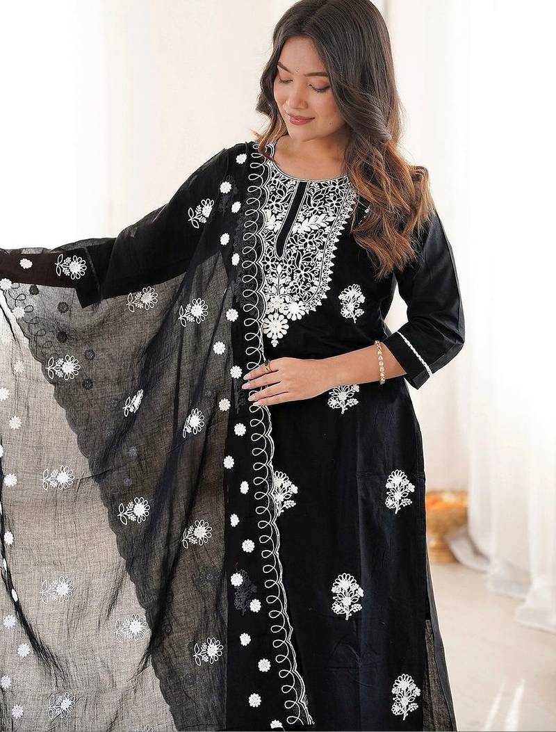 Women Ethnic Motifs Embroidered Regular Thread Work Pure Cotton Kurta with Trousers & With Dupatta