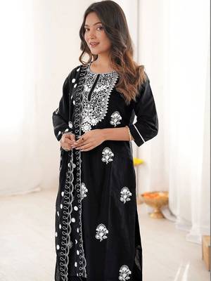 Women Ethnic Motifs Embroidered Regular Thread Work Pure Cotton Kurta with Trousers & With Dupatta 7