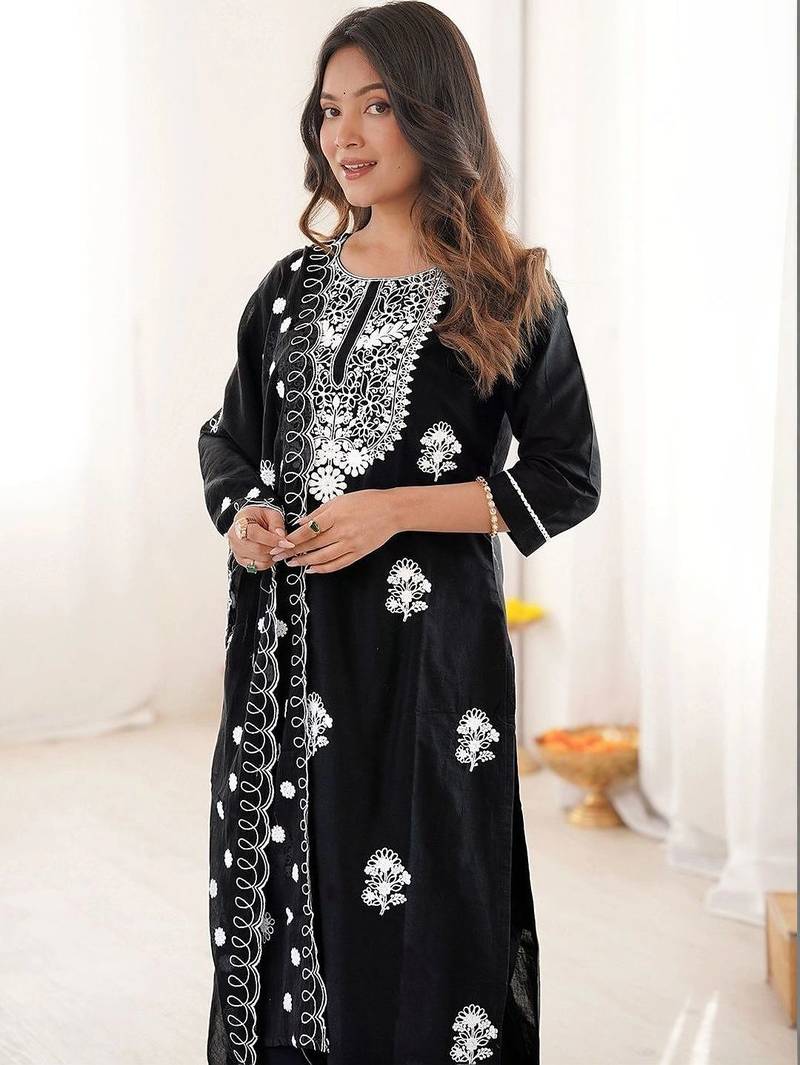 Women Ethnic Motifs Embroidered Regular Thread Work Pure Cotton Kurta with Trousers & With Dupatta