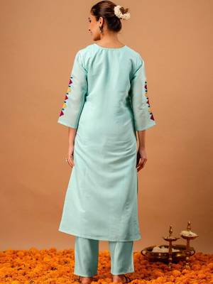 Women Ethnic Motifs Embroidered Regular Thread Work Kurta with Trousers & With Dupatta 2