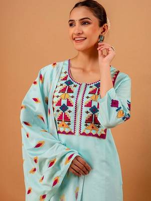 Women Ethnic Motifs Embroidered Regular Thread Work Kurta with Trousers & With Dupatta 4
