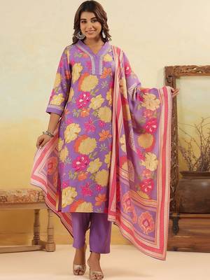 Women Floral Printed Regular Pure Silk Kurta with Trousers & With Dupatta 1