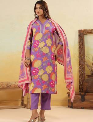 Women Floral Printed Regular Pure Silk Kurta with Trousers & With Dupatta 2