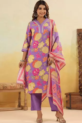 Women Floral Printed Regular Pure Silk Kurta with Trousers & With Dupatta
