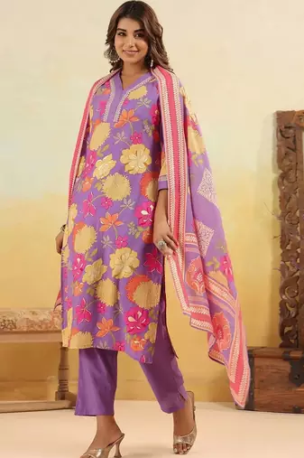 Women Floral Printed Regular Pure Silk Kurta with Trousers & With Dupatta