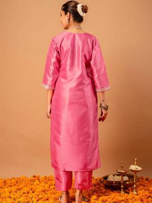 Women Floral Embroidered Regular Thread Work Kurta with Trousers & With Dupatta 3