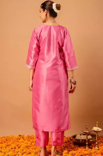 Women Floral Embroidered Regular Thread Work Kurta with Trousers & With Dupatta