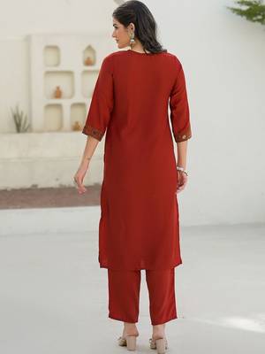 Women Ethnic Motifs Embroidered Regular Thread Work Kurta with Trousers & With Dupatta 3